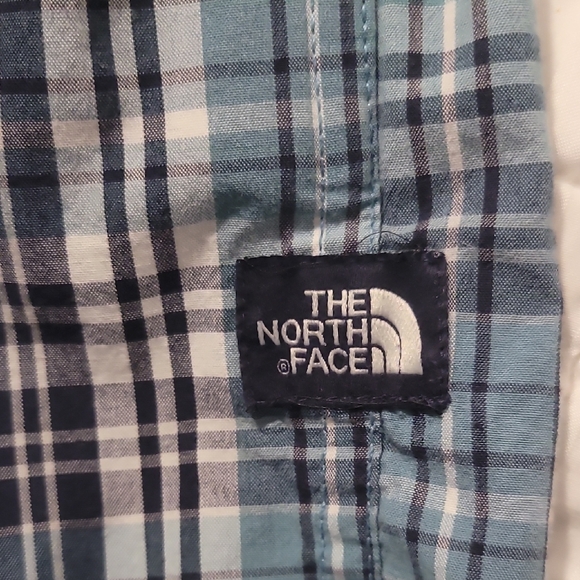 The North Face Men's Blue and White Checkered Shirt - Picture 6 of 6